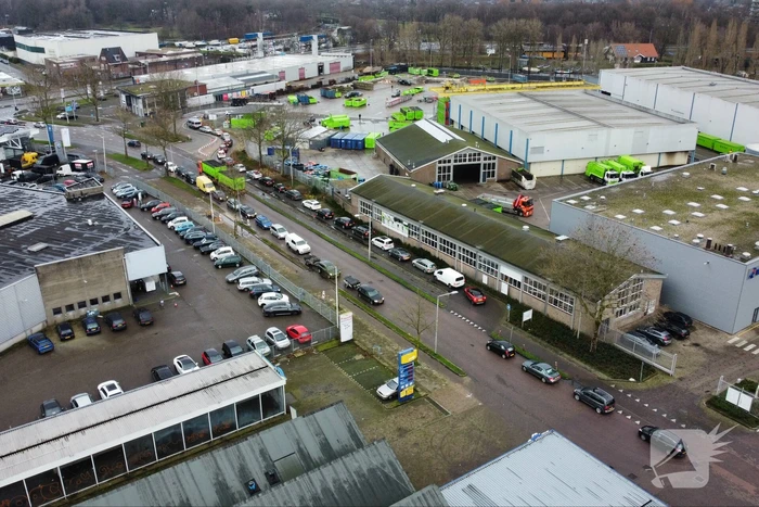Mega drukte bij ROVA Milieubrengstation tijdens lockdown