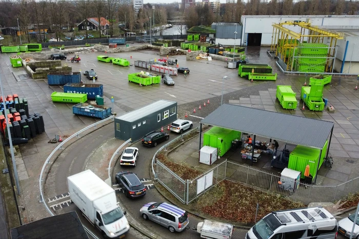 Mega drukte bij ROVA Milieubrengstation tijdens lockdown