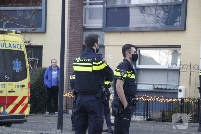 Vrouw gewond na val in woning