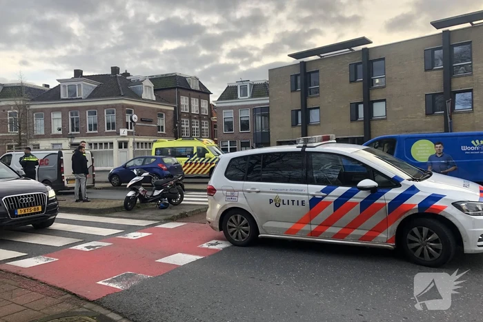 Scooterrijder gewond bij botsing met auto