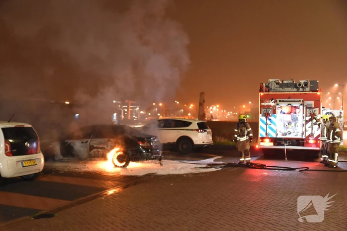Auto verwoest door brand