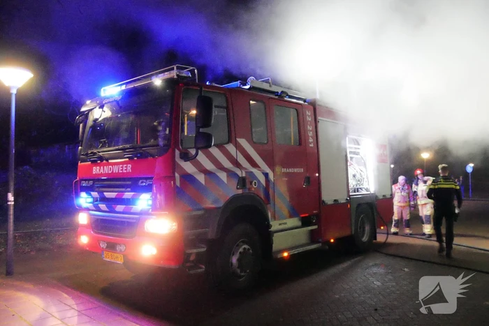 Auto gaat in vlammen op