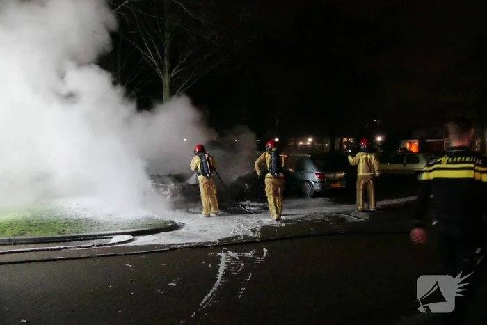 Auto gaat in vlammen op