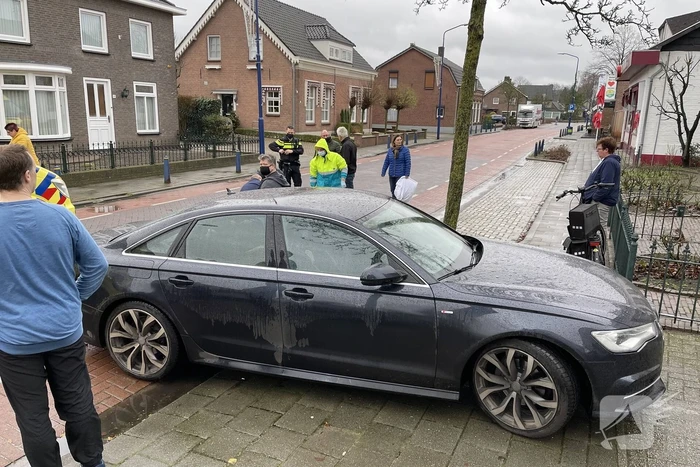 Vrouw gewond bij aanrijding met auto