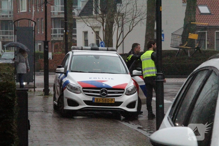 Onderzoek naar verdacht pakketje in parkeergarage