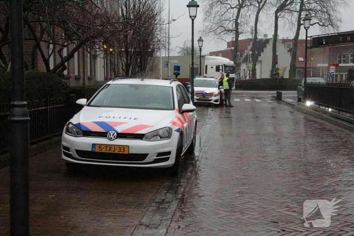 Onderzoek naar verdacht pakketje in parkeergarage