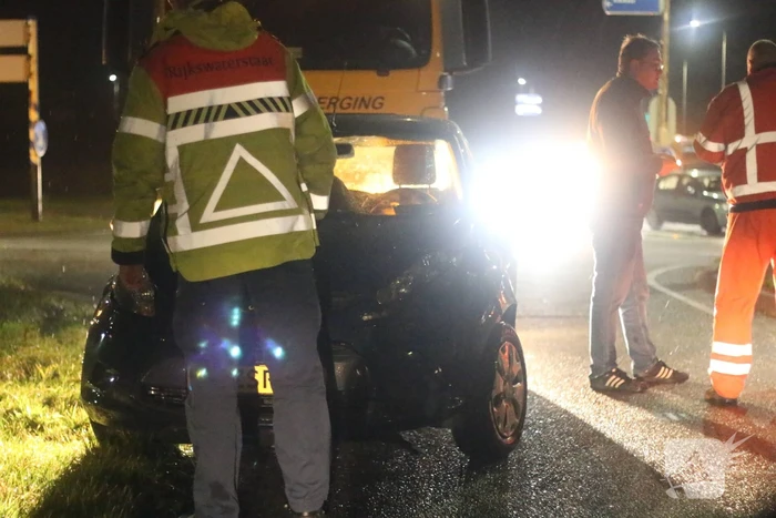 Schade na aanrijding tussen twee auto's