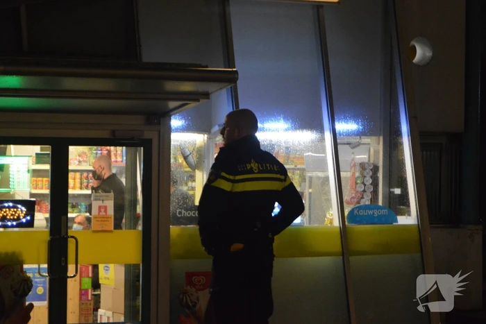 Een verdachte aangehouden na overval op nachtwinkel