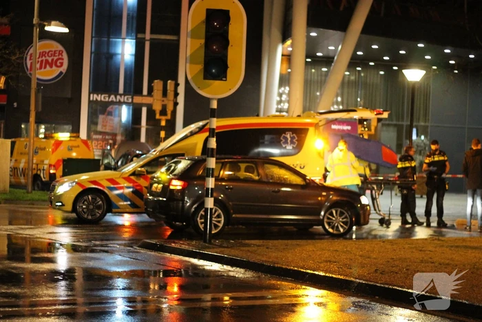 Man gewond bij aanrijding met auto