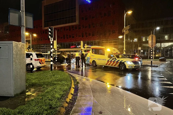 Man gewond bij aanrijding met auto
