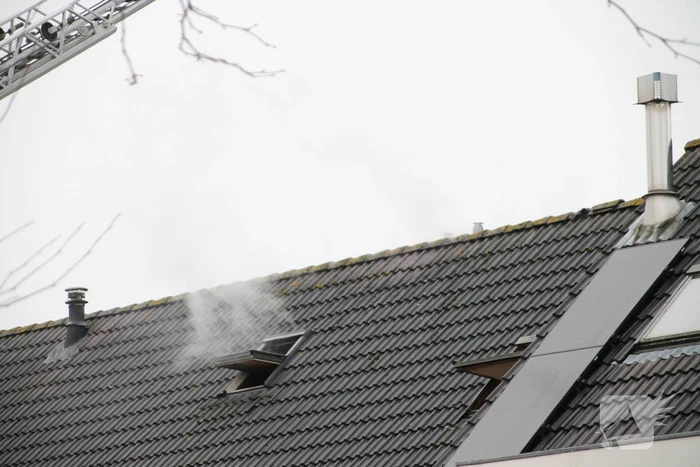Flinke brand op zolder van woning