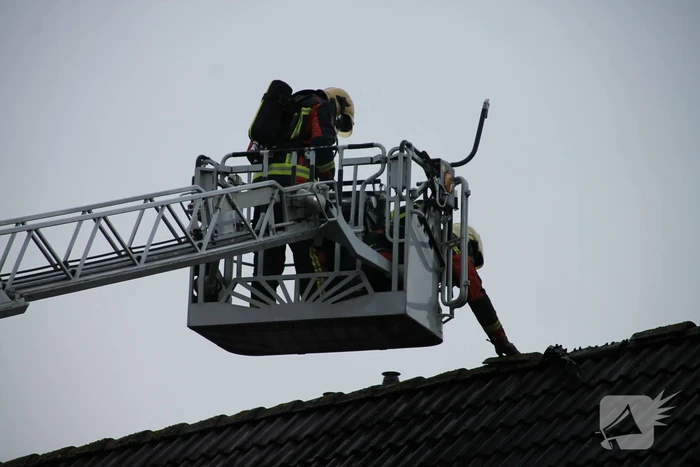 Flinke brand op zolder van woning