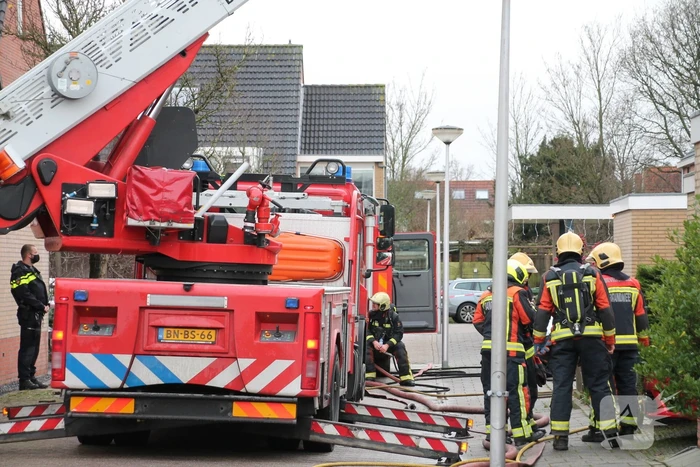 Flinke brand op zolder van woning