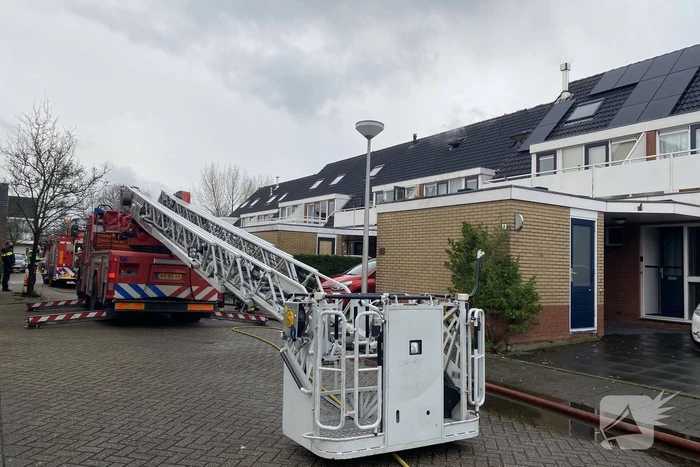 Flinke brand op zolder van woning