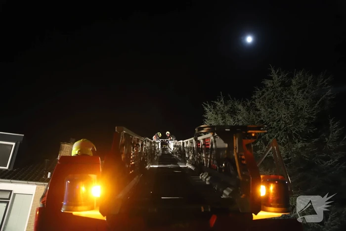 Schoorsteenbrand snel onder controle