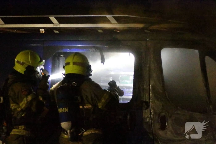 Bestelbus Gaat in vlammen op