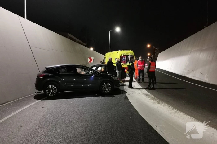 Veel schade bij ongeval tussen twee auto's