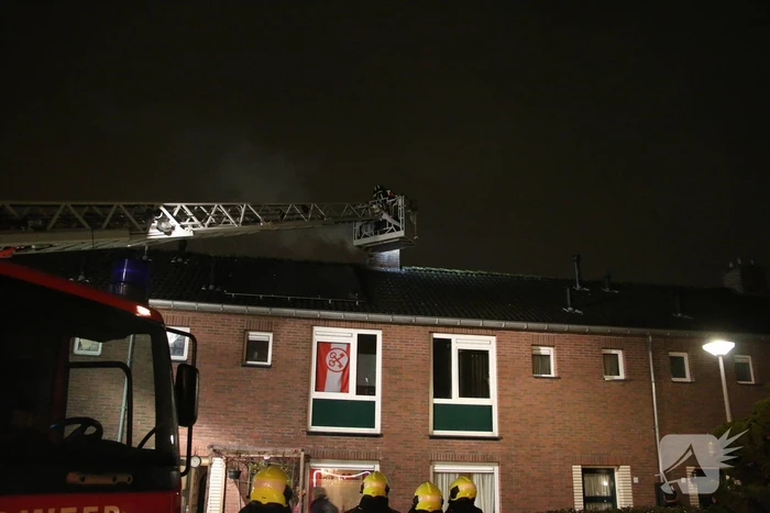 Uitslaande brand in schoorsteen