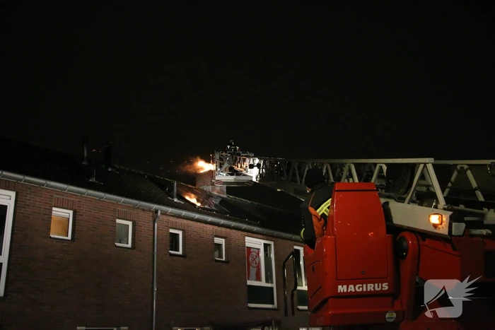 Uitslaande brand in schoorsteen