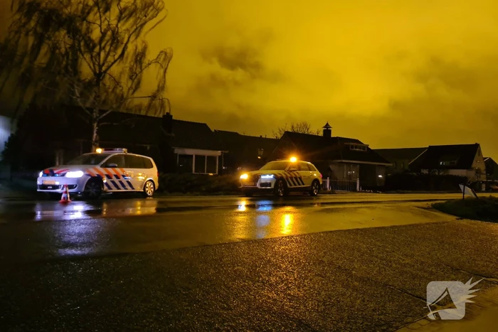 Omstanders redden fietser uit water