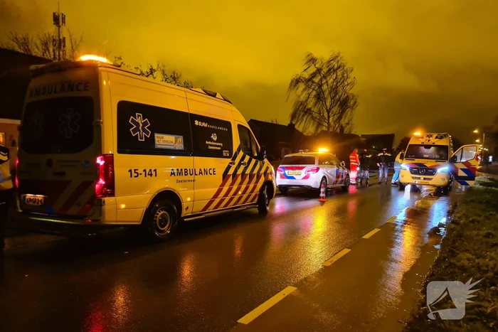 Omstanders redden fietser uit water