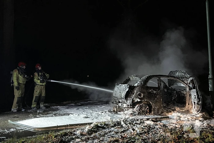 Auto met lachgas in brand bij ongeval