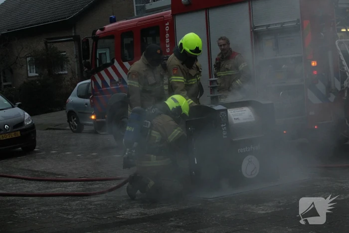 Brand in ondergrondse container snel geblust