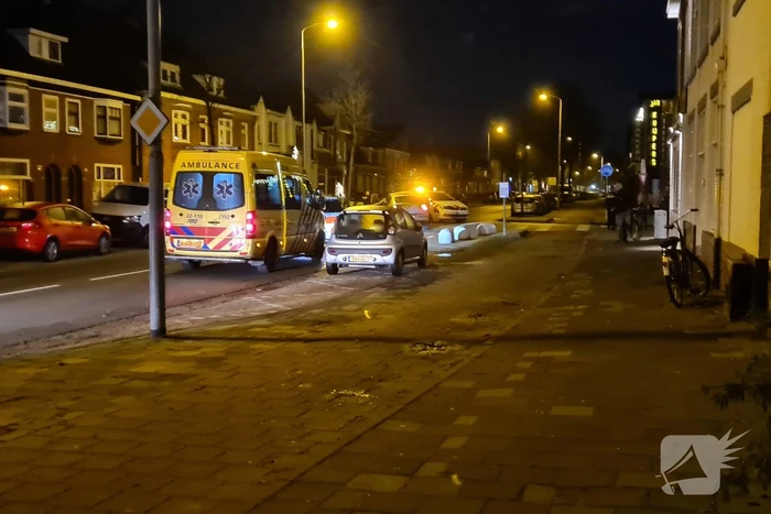 Schade na botsing tussen twee voertuigen
