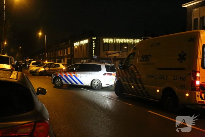 Schade na botsing tussen twee voertuigen