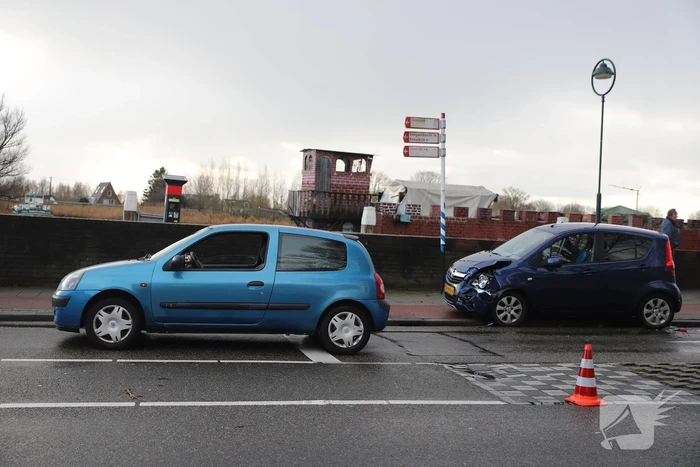 Grote schade bij kop staart botsing