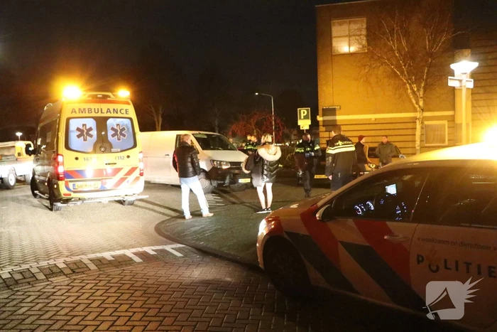 Fietser geschept door bestelbus