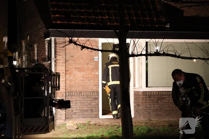 Brand in schoorsteen van woning
