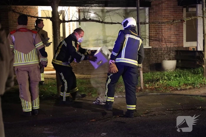 Brand in schoorsteen van woning