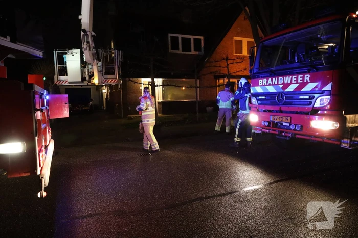 Brand in schoorsteen van woning