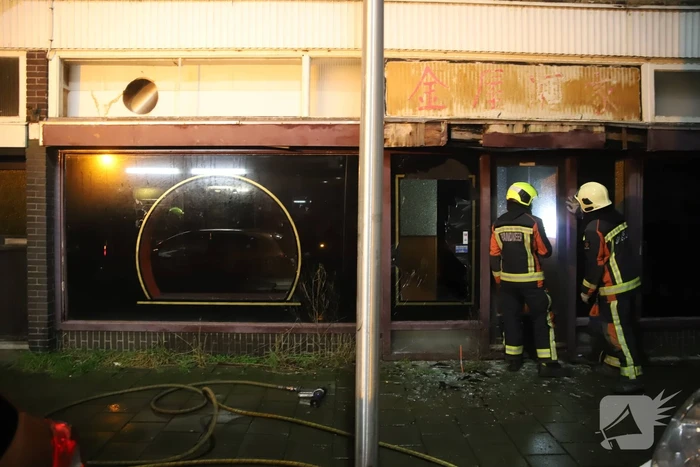 Vuurwerk vernield ruit leegstaande Chinees restaurant