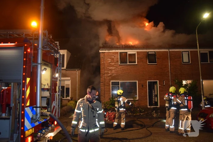 Persoon overleden bij uitslaande woningbrand