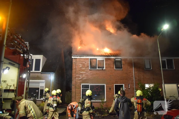 Persoon overleden bij uitslaande woningbrand