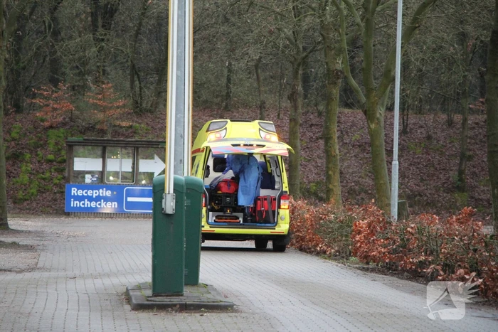 Persoon komt klem te zitten met been