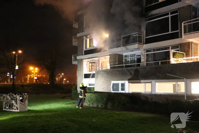 Uitslaande brand in flatwoning