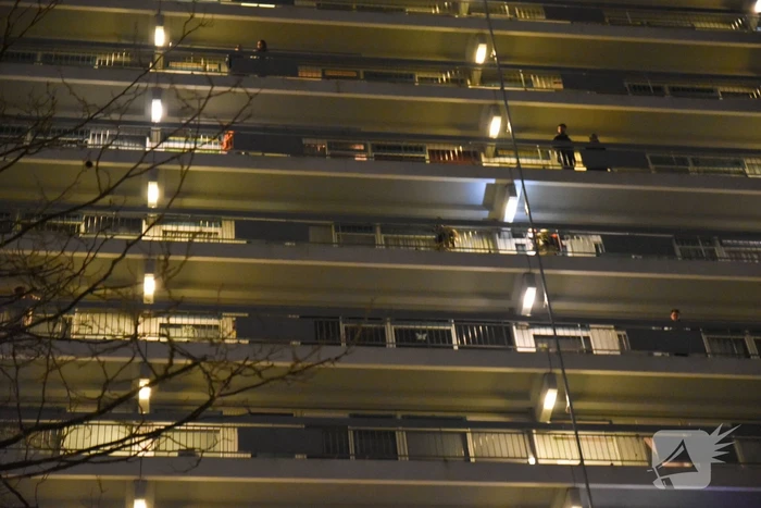 Keukenbrand snel door bewoners geblust