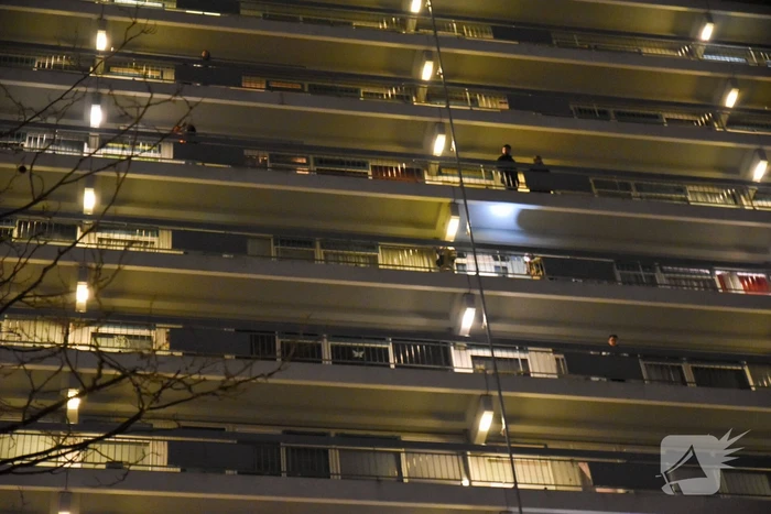 Keukenbrand snel door bewoners geblust