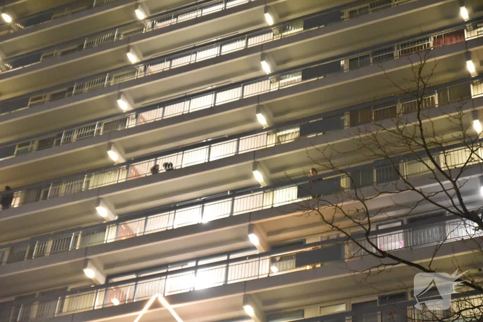Keukenbrand snel door bewoners geblust