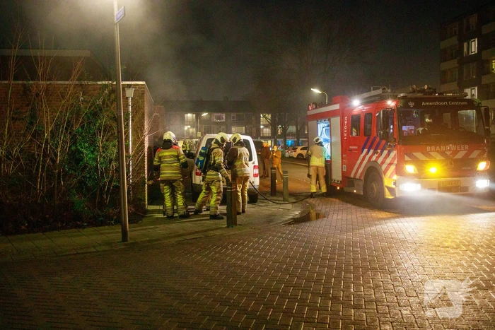 Brand in bestelbus snel onder controle