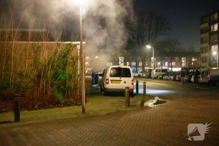 Brand in bestelbus snel onder controle