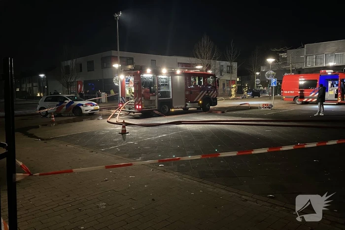Grote uitslaande brand in woning