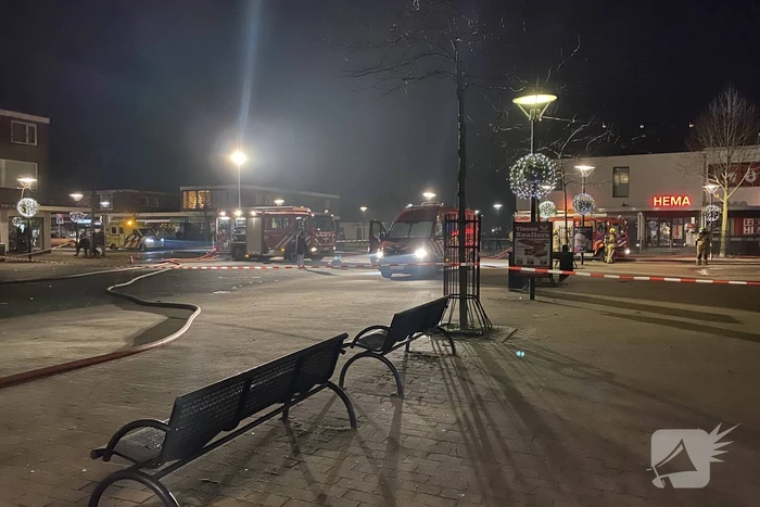 Grote uitslaande brand in woning