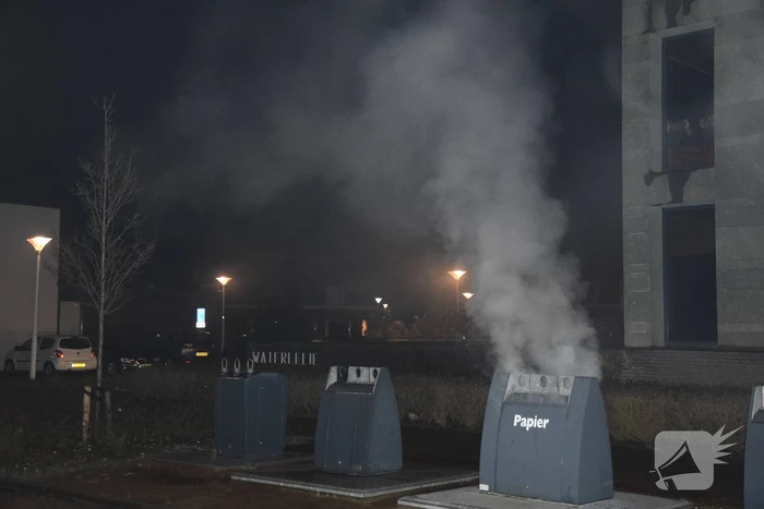 Veel rook bij brand in ondergrondse container