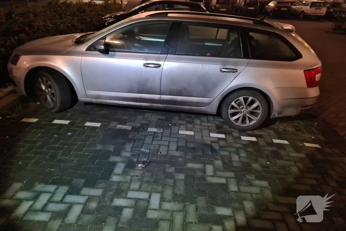 Poging tot brandstichting bij auto mislukt