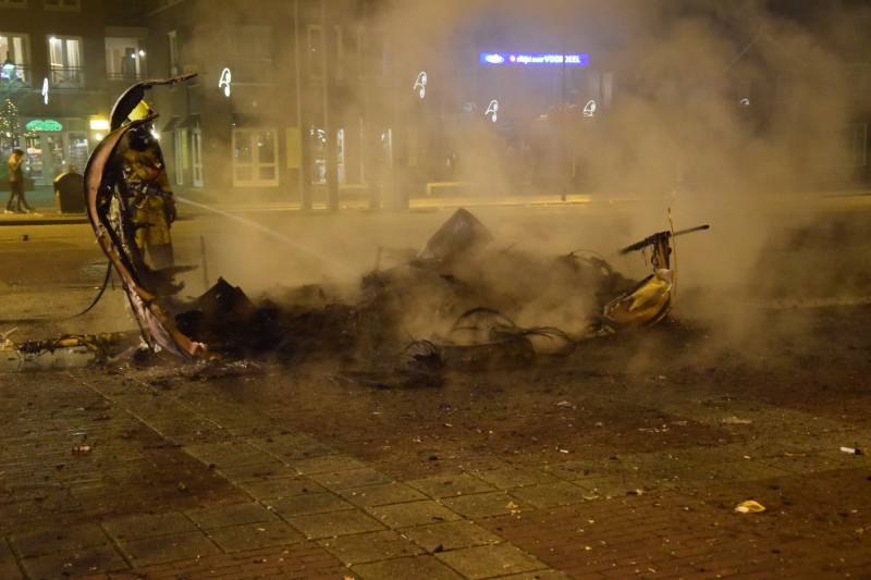 Caravan verwoest door brand