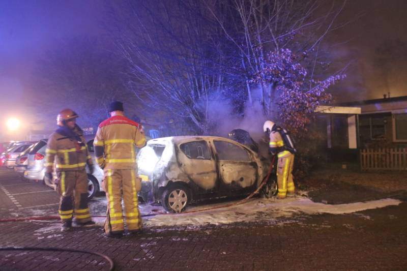 Auto brand volledig uit